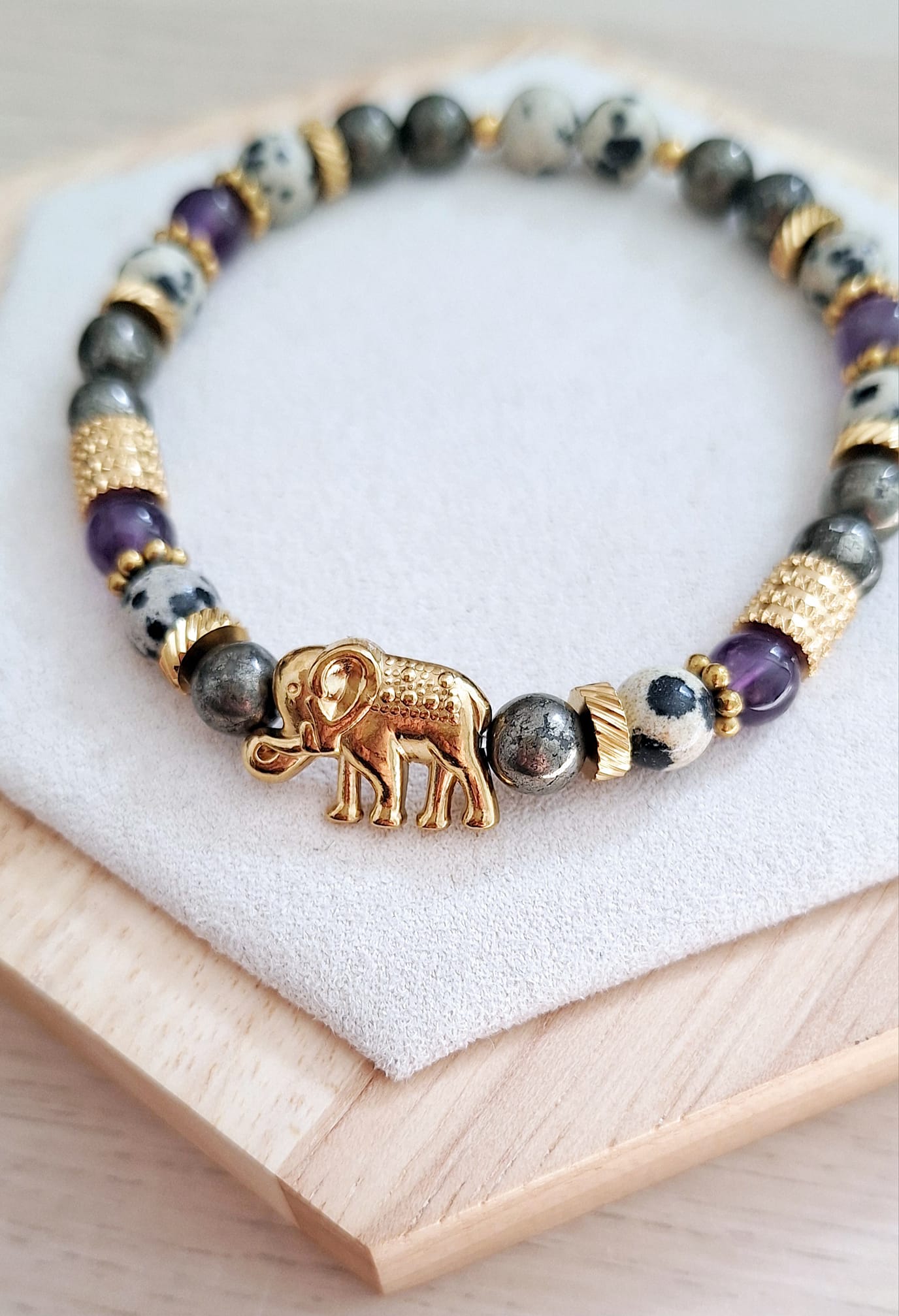 Bracelet femme | Pyrite, améthyste et jaspe dalmatien A | Lithothérapie | acier inoxydable | Presqu'îles bijoux | 62800 LIEVIN