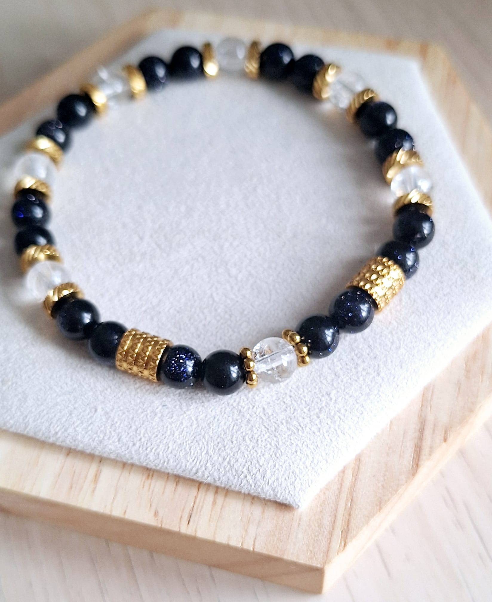 Bracelet femme | Pierre de sable bleu et cristal de roche craqué A | Lithothérapie | acier inoxydable | Presqu'îles bijoux | 62800 LIEVIN